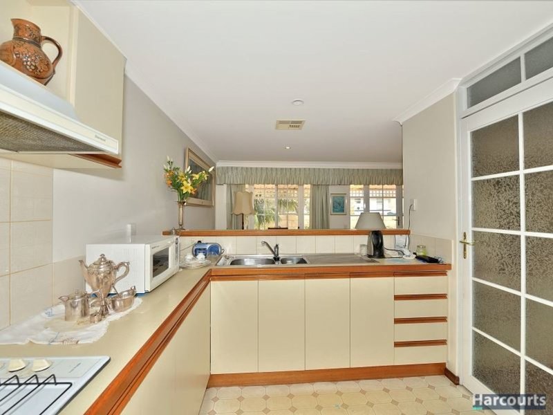 Photo - 6 Parkwater Cove, Halls Head WA 6210 - Image 7