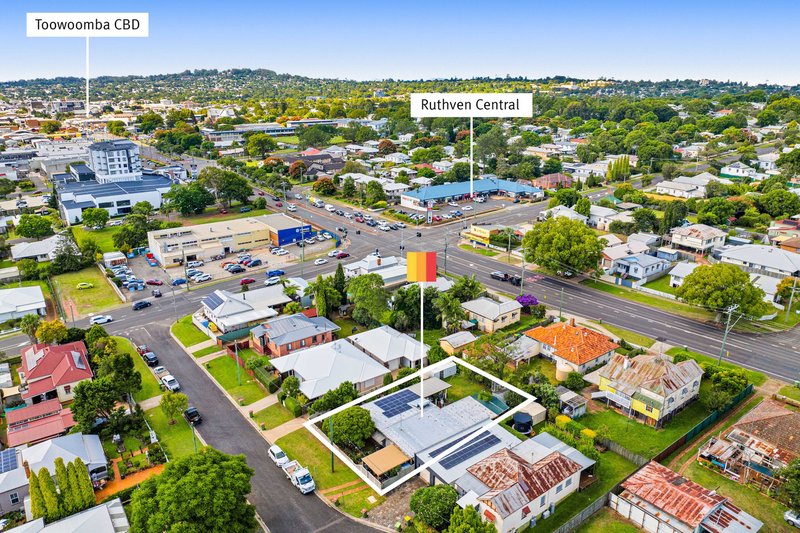Photo - 6 Paterson Street, South Toowoomba QLD 4350 - Image 2