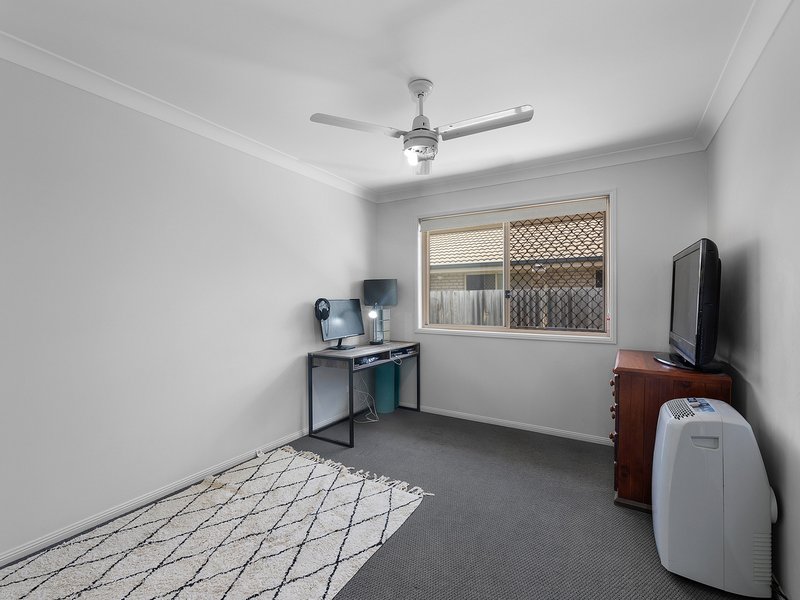 Photo - 6 Patricia Place, Redbank Plains QLD 4301 - Image 13