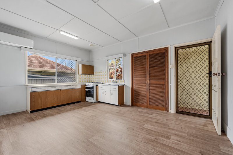 Photo - 6 Pechey Street, Chermside QLD 4032 - Image 2
