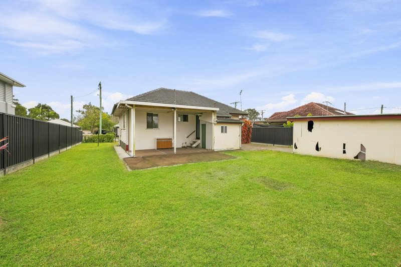 Photo - 6 Pechey Street, Chermside QLD 4032 - Image 11
