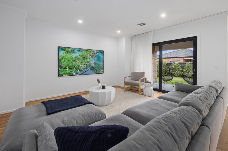 Photo - 6 Peckham Avenue, Wollert VIC 3750 - Image 3