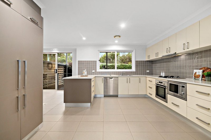 Photo - 6 Peeler Place, Gowrie ACT 2904 - Image 5