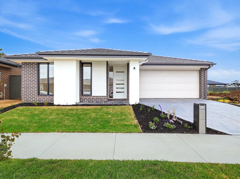 Photo - 6 Pepperidge Drive, Tarneit VIC 3029 - Image 1