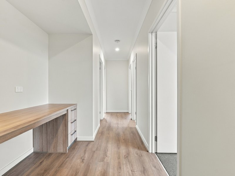 Photo - 6 Pepperidge Drive, Tarneit VIC 3029 - Image 6