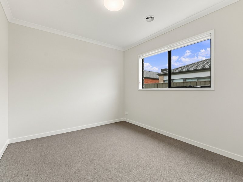 Photo - 6 Pepperidge Drive, Tarneit VIC 3029 - Image 10