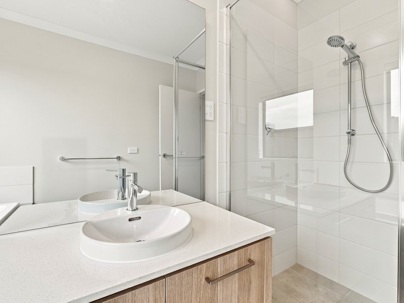 Photo - 6 Pepperidge Drive, Tarneit VIC 3029 - Image 19
