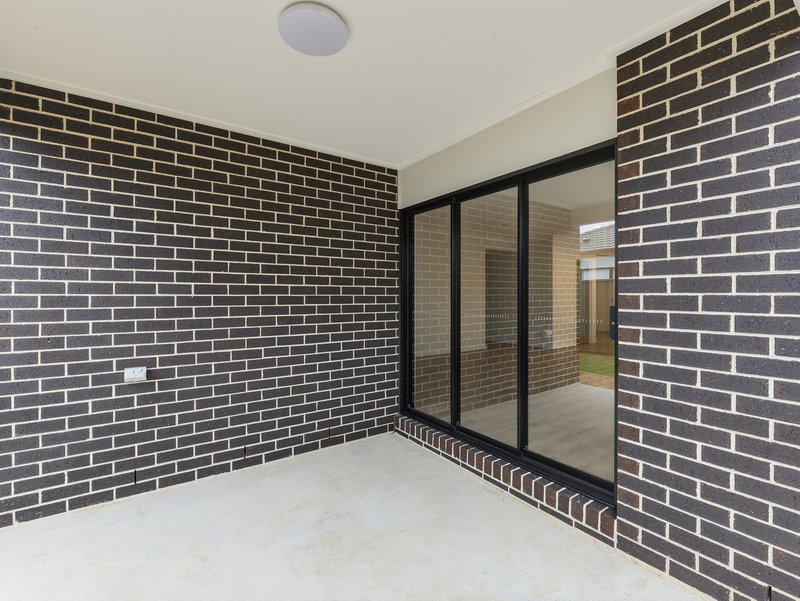 Photo - 6 Pepperidge Drive, Tarneit VIC 3029 - Image 23