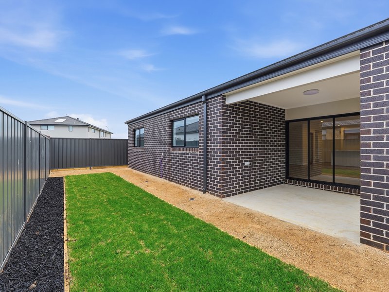 Photo - 6 Pepperidge Drive, Tarneit VIC 3029 - Image 25