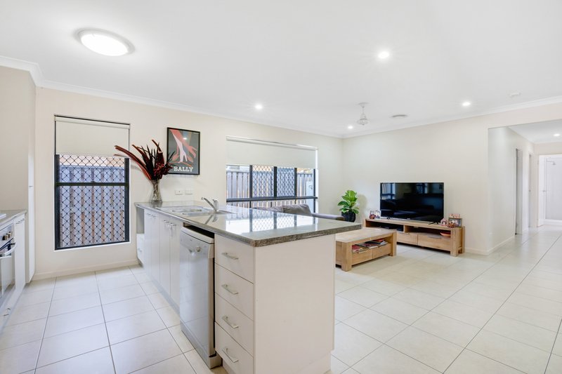 Photo - 6 Peppertree Crescent, Andergrove QLD 4740 - Image 2