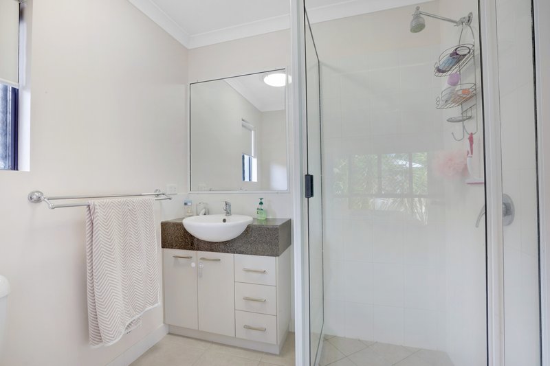 Photo - 6 Peppertree Crescent, Andergrove QLD 4740 - Image 7