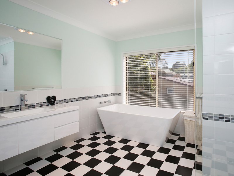 Photo - 6 Percy Street, Hill Top NSW 2575 - Image 9