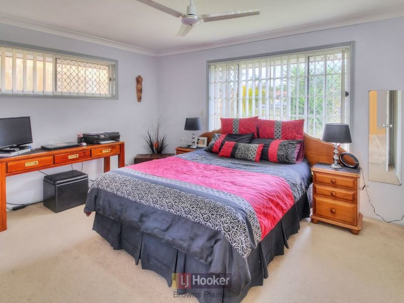 Photo - 6 Perentie Street, Regents Park QLD 4118 - Image 6