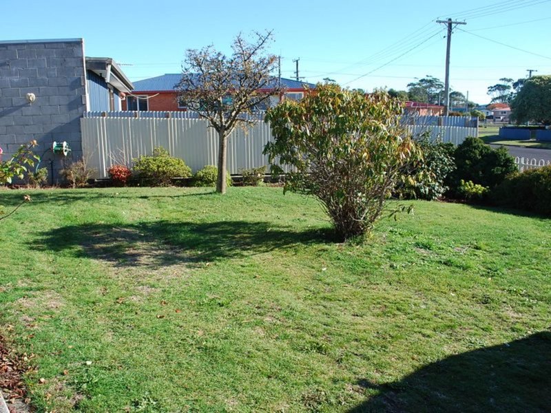 Photo - 6 Pergola Crescent, Wynyard TAS 7325 - Image 3