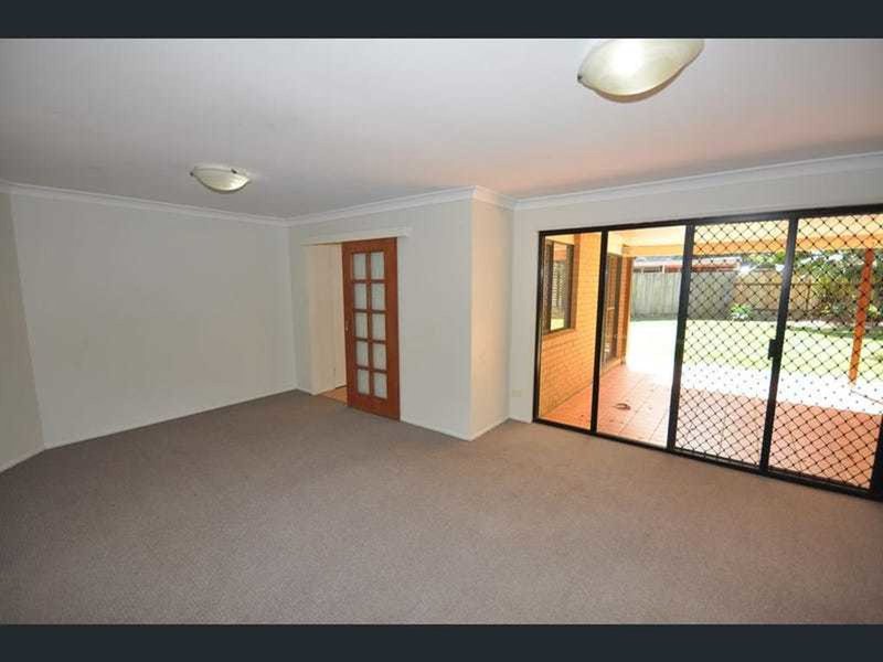 Photo - 6 Phar Lap Court, Little Mountain QLD 4551 - Image 4