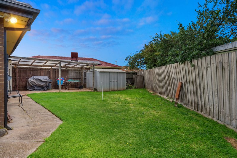 Photo - 6 Phyllis Parade, Deer Park VIC 3023 - Image 9