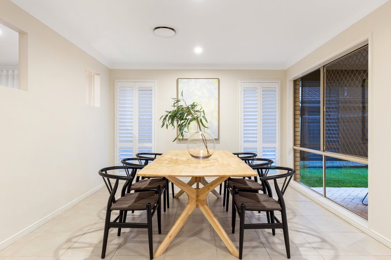 Photo - 6 Pickering Place, Upper Kedron QLD 4055 - Image 4