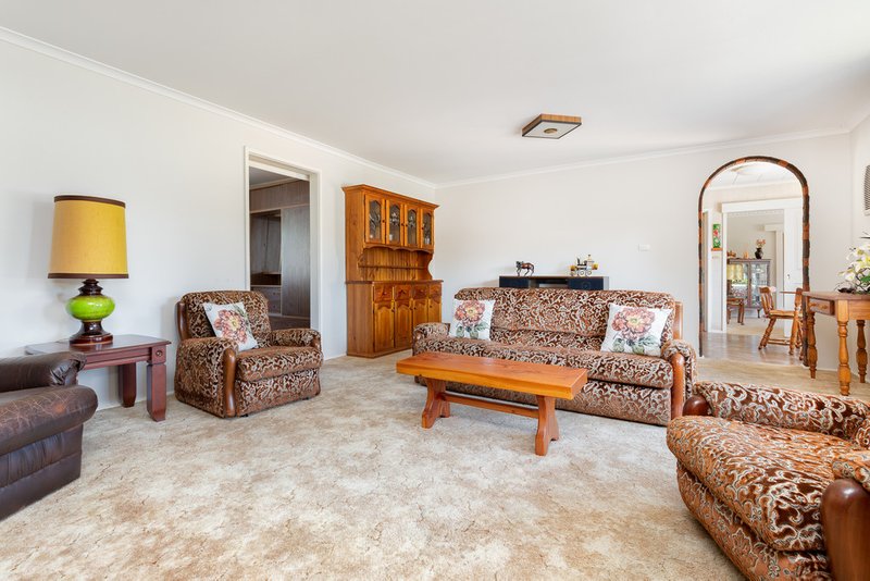 Photo - 6 Pin Oak Court, Narre Warren VIC 3805 - Image 8