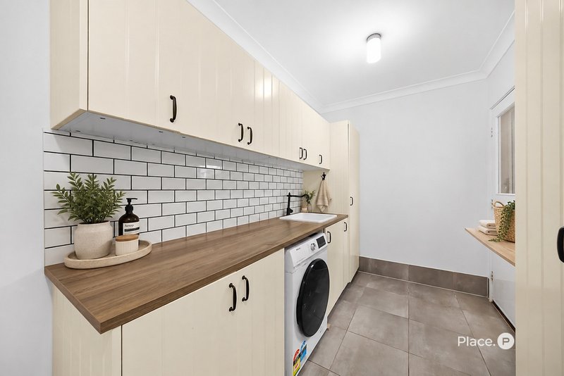 Photo - 6 Pine Place, Upper Kedron QLD 4055 - Image 15