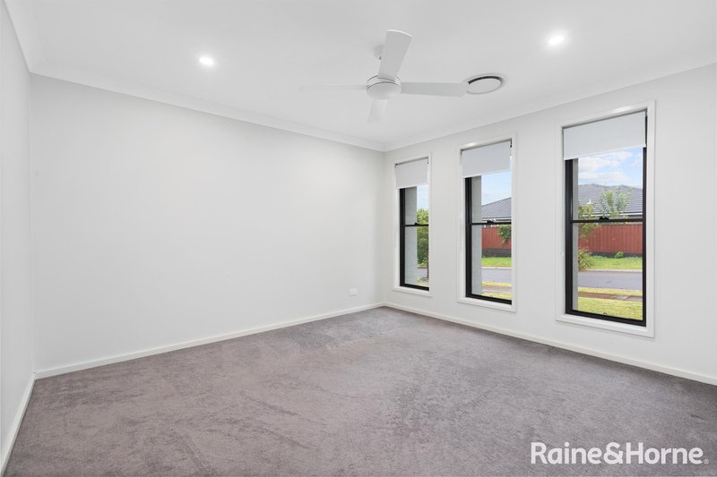 Photo - 6 Pinfly Street, Chisholm NSW 2322 - Image 2