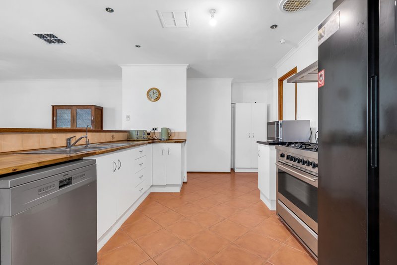 Photo - 6 Pinicle Court, Andrews Farm SA 5114 - Image 5