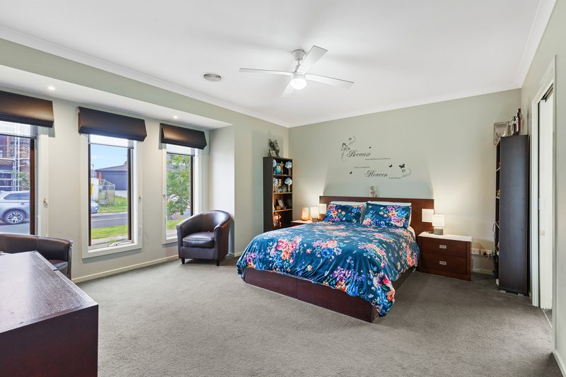 Photo - 6 Playfields Place, Wollert VIC 3750 - Image 8