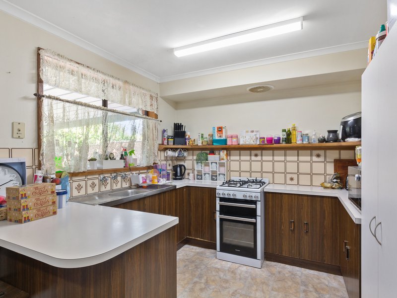 Photo - 6 Plumtree Crescent, Huntfield Heights SA 5163 - Image 2