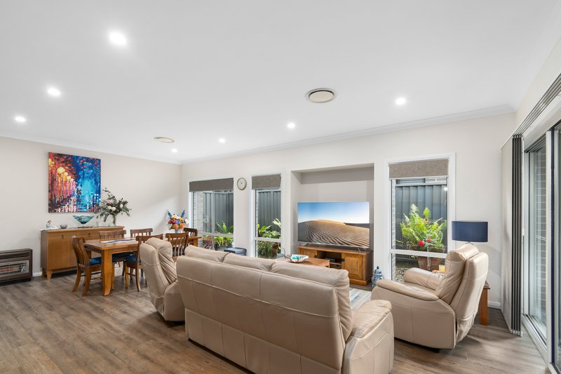 Photo - 6 Polsson Street, Horsley NSW 2530 - Image 5