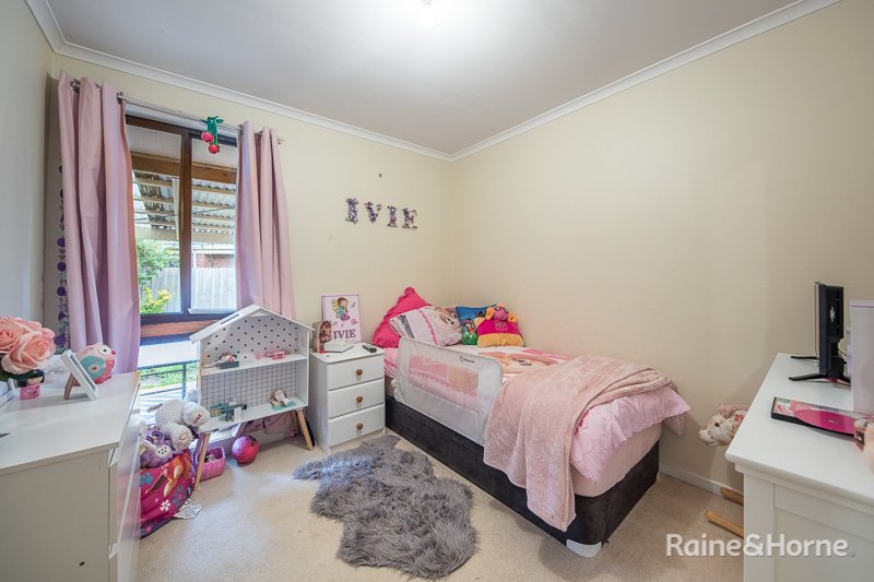 Photo - 6 Portmarnock Court, Sunbury VIC 3429 - Image 7