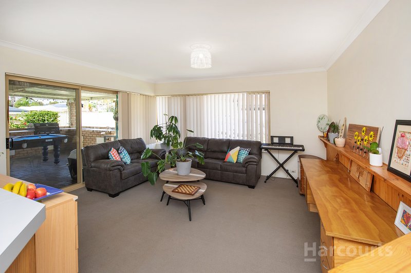 Photo - 6 Portsea Court, Meadow Springs WA 6210 - Image 8