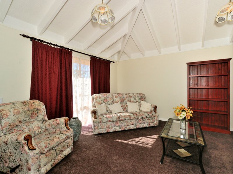 Photo - 6 Portsea Place , Cooloongup WA 6168 - Image 2