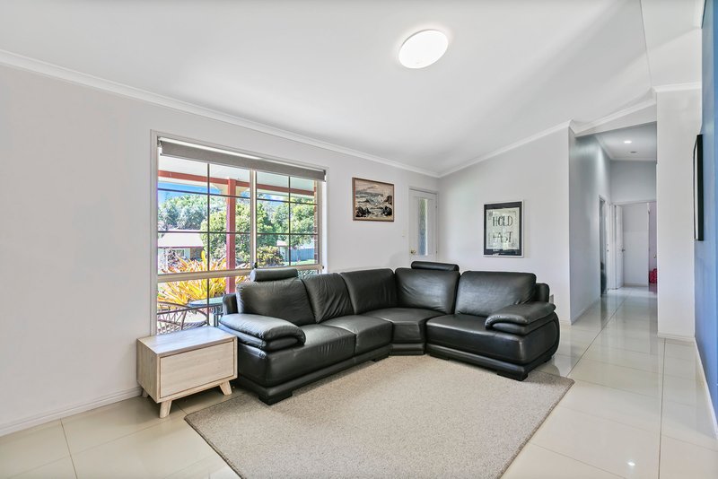 Photo - 6 Possum Place, Nambour QLD 4560 - Image 3