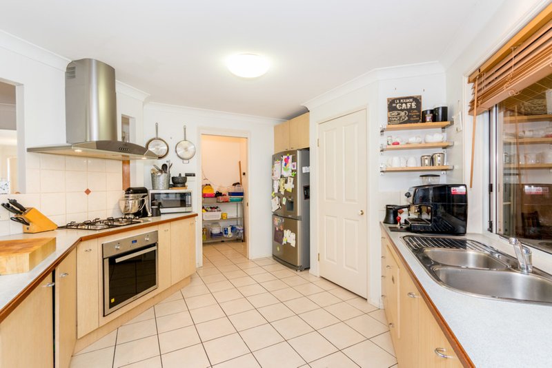 Photo - 6 Poznik Close, Bracken Ridge QLD 4017 - Image 6