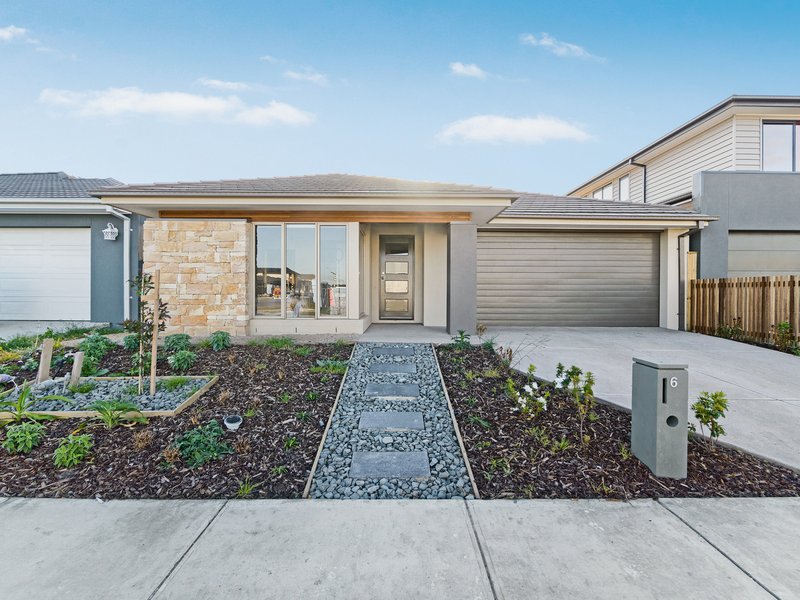 6 Praise Street, Clyde North VIC 3978