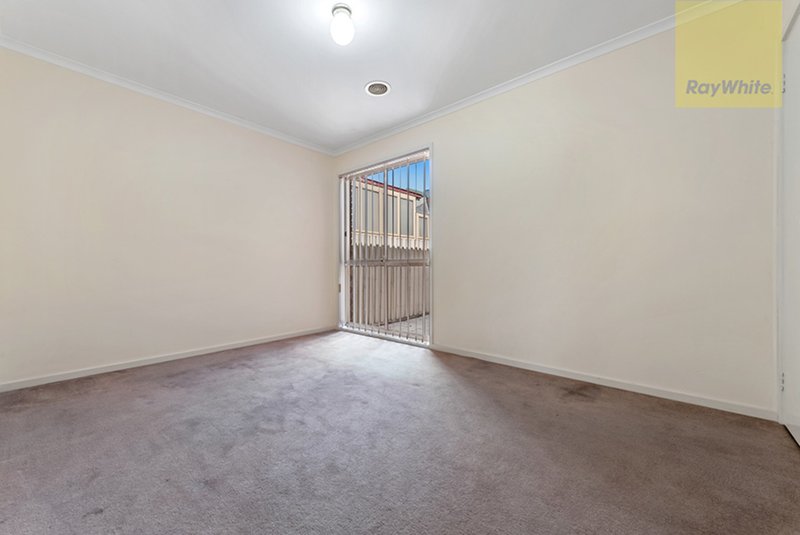 Photo - 6 Prentice Court, Roxburgh Park VIC 3064 - Image 11