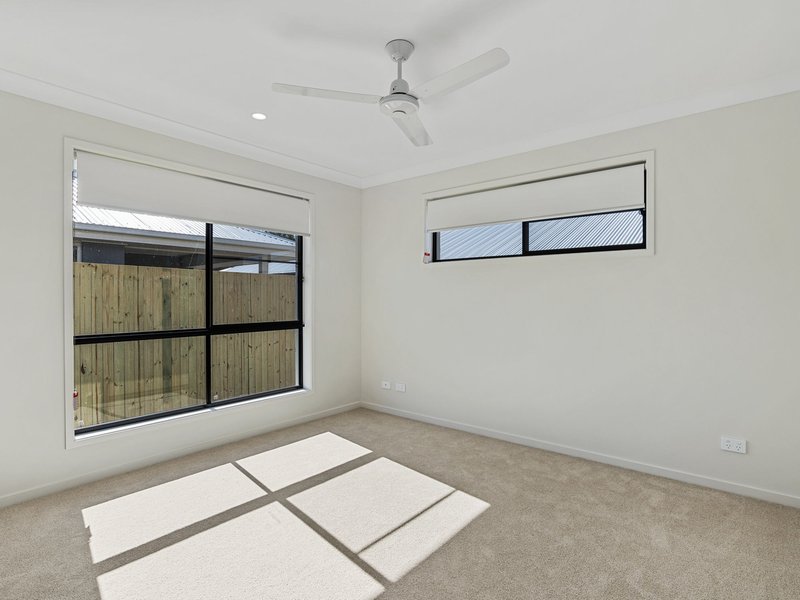 Photo - 6 Prestwood Street, Logan Reserve QLD 4133 - Image 5