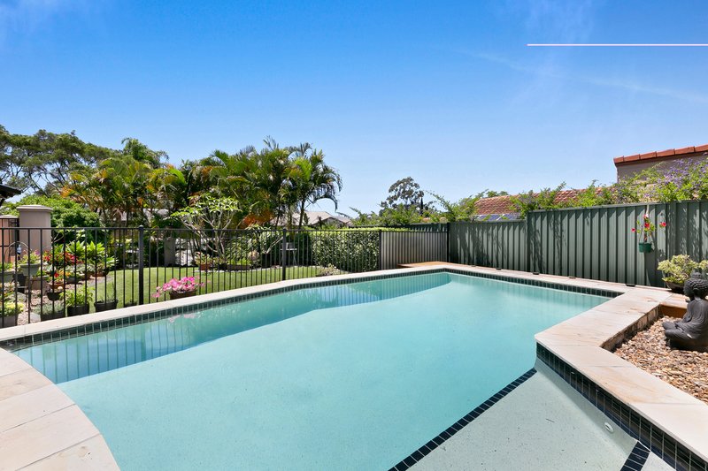 6 Princeville Court, Robina QLD 4226