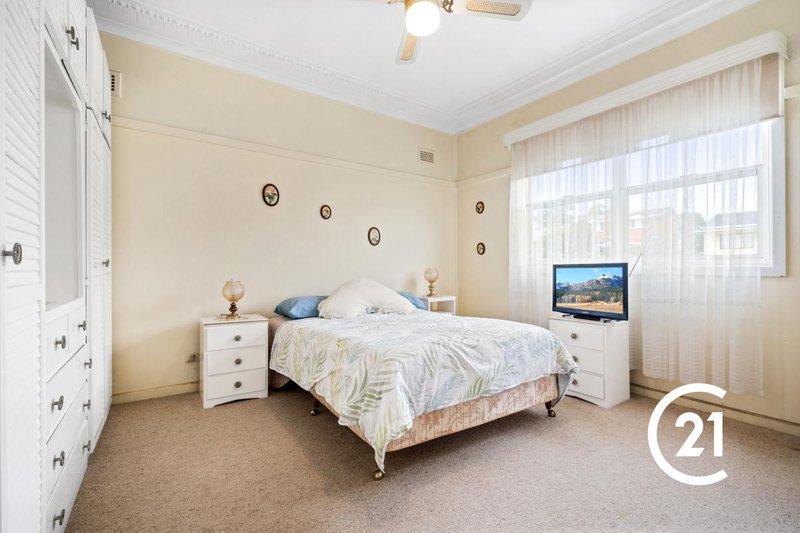 Photo - 6 Prospect Road, Peakhurst NSW 2210 - Image 5