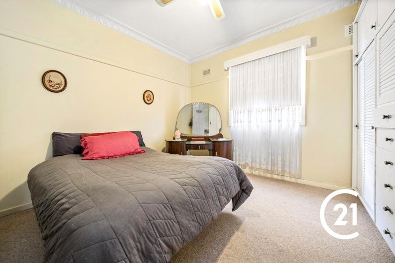 Photo - 6 Prospect Road, Peakhurst NSW 2210 - Image 6