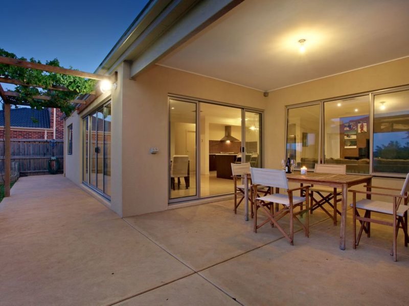 Photo - 6 Prudence Parade, Point Cook VIC 3030 - Image 12