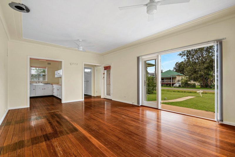 Photo - 6 Pyang Avenue, Davistown NSW 2251 - Image 5