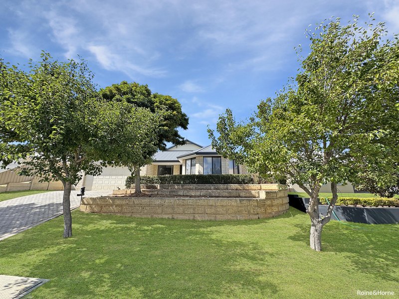 6 Pyrus Gardens, Yakamia WA 6330