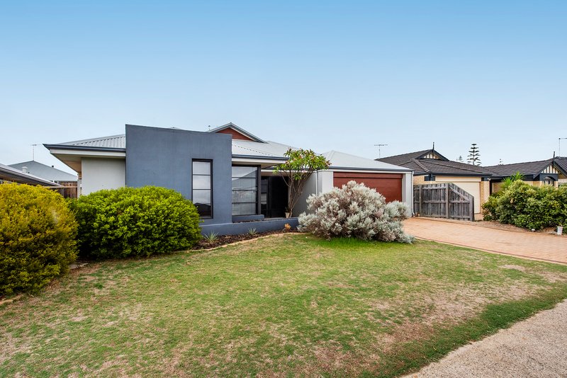 Photo - 6 Quandong Parkway, Halls Head WA 6210 - Image 1