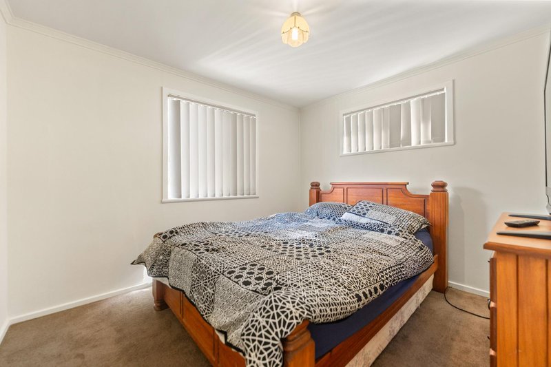 Photo - 6 Quarrian Crescent, Beenleigh QLD 4207 - Image 12