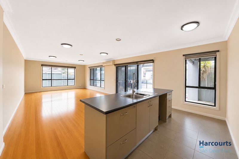 Photo - 6 Quartz Way, Tarneit VIC 3029 - Image 4