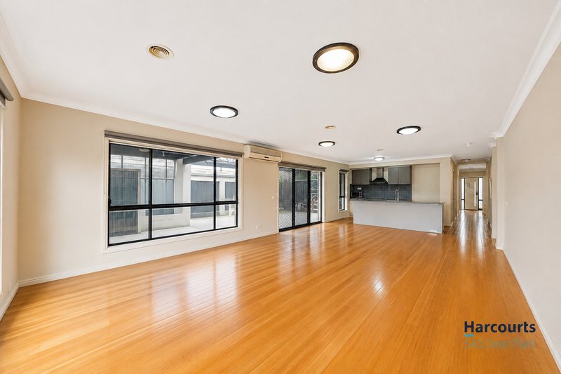 Photo - 6 Quartz Way, Tarneit VIC 3029 - Image 6