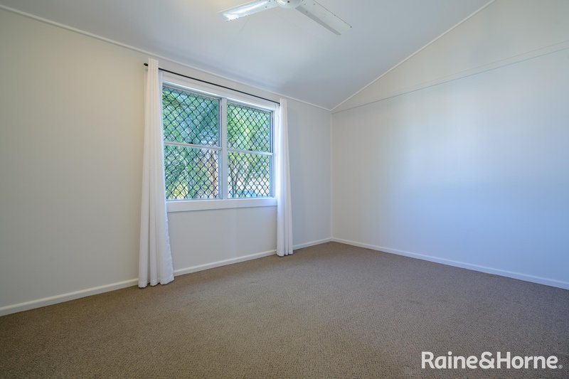 Photo - 6 Railway Street, West Gladstone QLD 4680 - Image 12