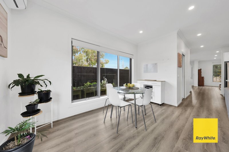 Photo - 6 Raimo Place, Doreen VIC 3754 - Image 6
