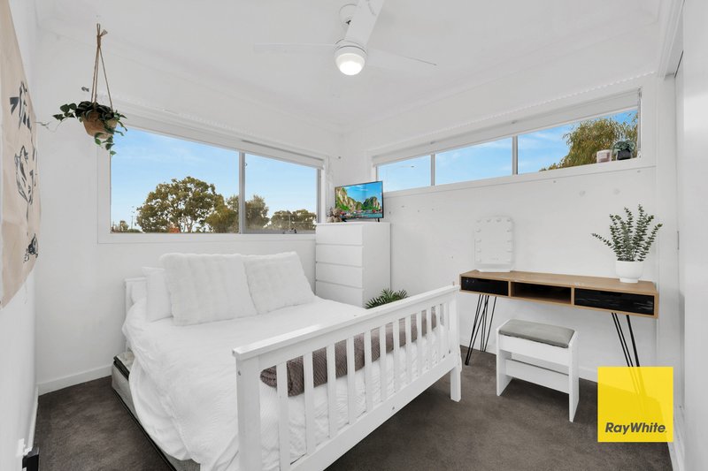 Photo - 6 Raimo Place, Doreen VIC 3754 - Image 12