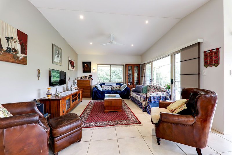 Photo - 6 Rainbow Court, Woombye QLD 4559 - Image 9